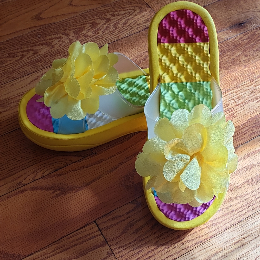 Flip flop platform sandals.